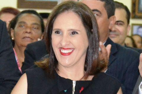 Dra. Christiane dispara com larga vantagem sobre adversários em Santana do Ipanema