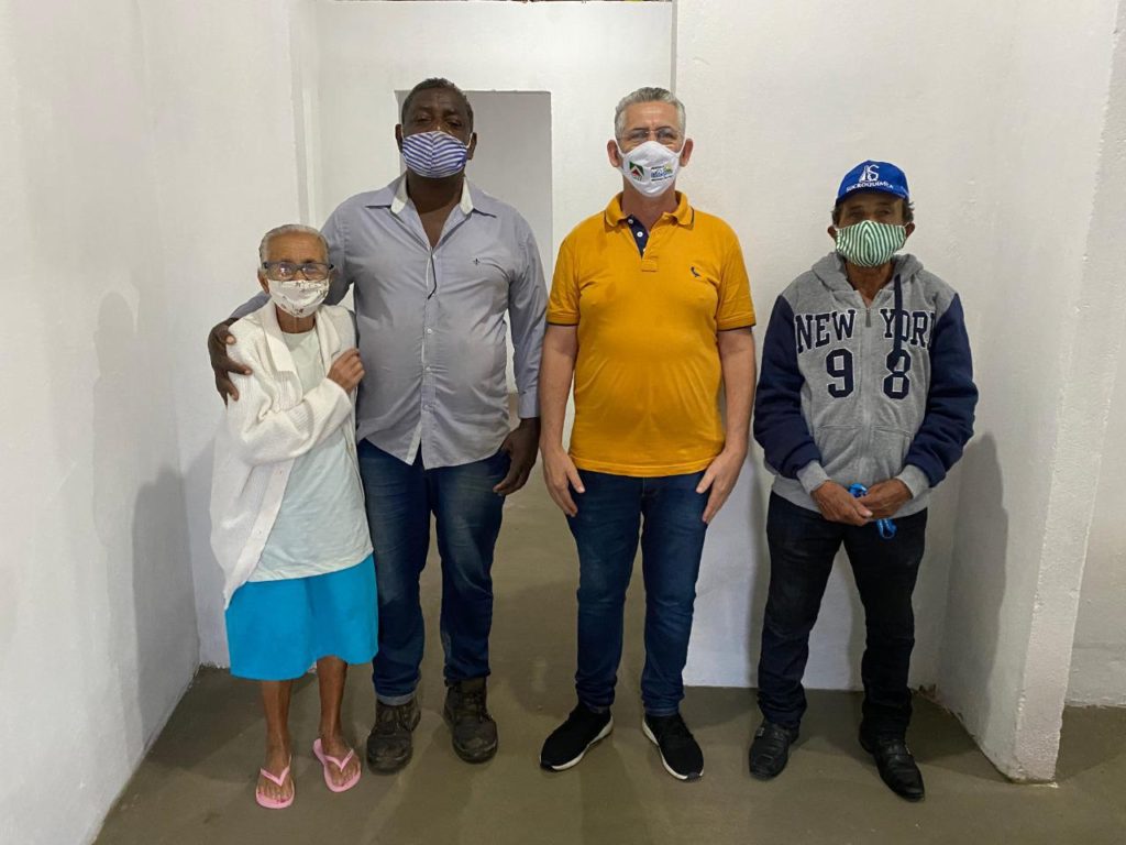 Minha Casa Nova: Prefeito Geo Cruz entrega mais uma casa revitalizada pelo programa municipal