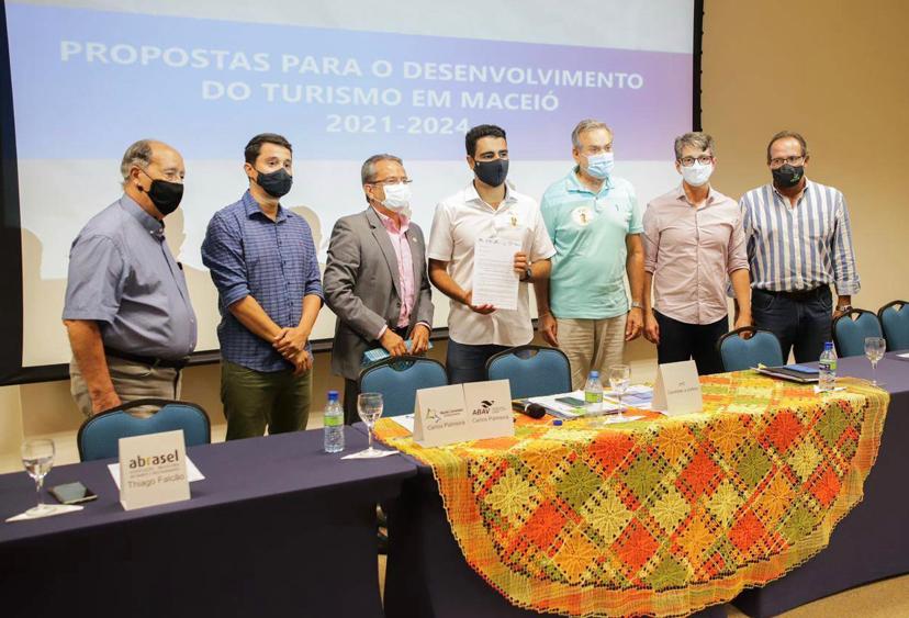 JHC reforça compromisso com os avanços da capital e quer a internacionalização do turismo em Maceió