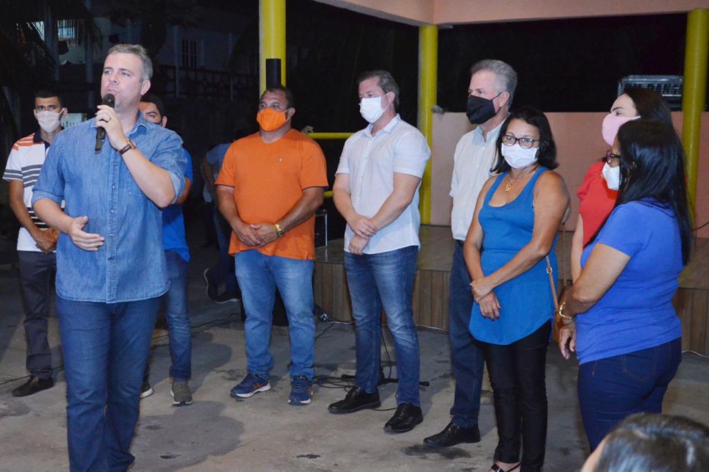 Em Coruripe, Maykon Beltrão inicia campanha ouvindo sociedade civil e organizada