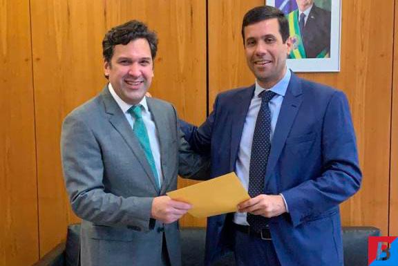 Hugo Wanderley foi a Brasília conversar com o Federal Isnaldo Bulhões