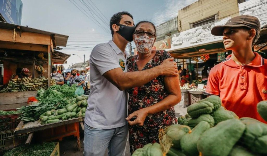 JHC visita Mercado da Produção e conversa com feirantes neste sábado