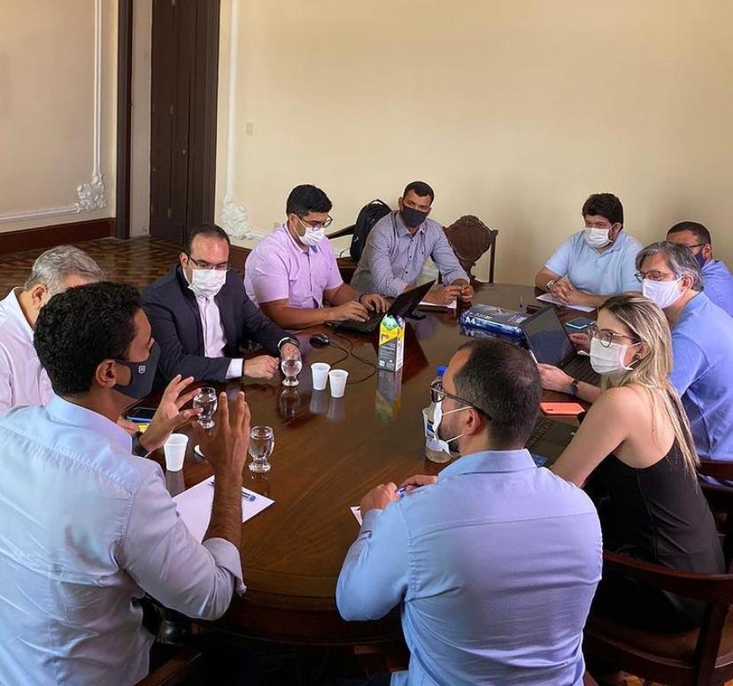 Em reunião de transição, JHC demonstra preocupação com renovação de contratos