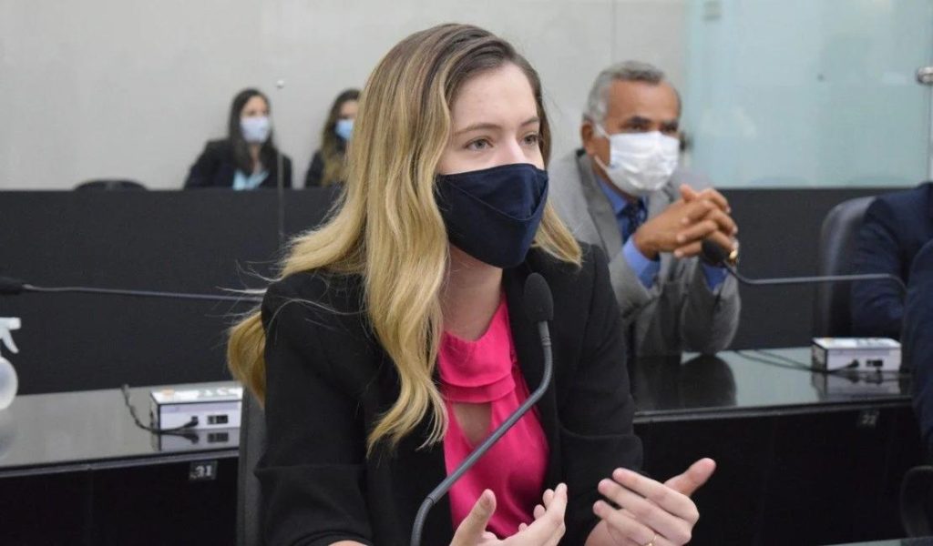 Cibele Moura pede reforço da segurança no Pinheiro e região