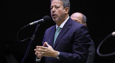 Movimentação de Arthur Lira para Presidência da Câmara garante continuidade de influência política