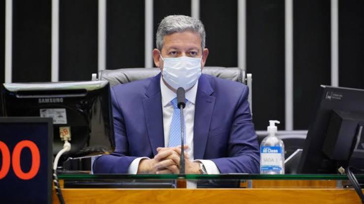 Arthur Lira tenta travar novos negócios do governo do Estado na Casal