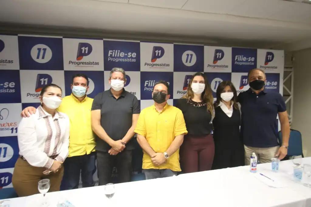 Arthur Lira avisa que tem candidato “viável” ao governo de AL