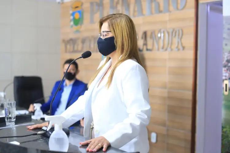 Personalidades são homenageadas pela vereadora Vanda Florentino