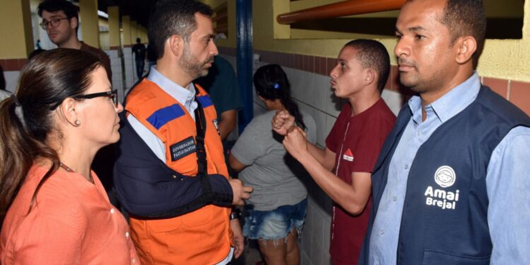 Paulo Dantas percorre abrigos de desalojados e desabrigados no Trapiche e Vergel