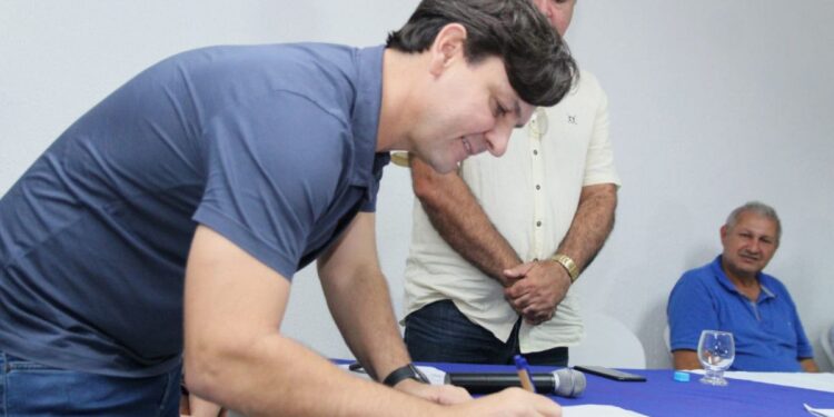 Prefeito Marcelo Beltrão reúne agentes de Saúde e de Endemias e anuncia piso salarial nacional