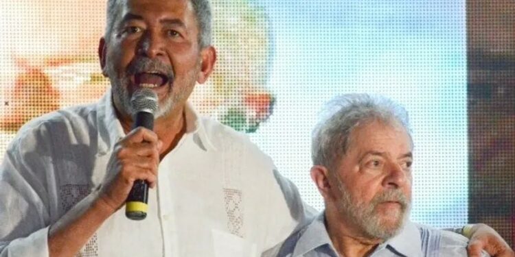 Único lulista de carteirinha, Paulão enfrenta dificuldades para reeleição