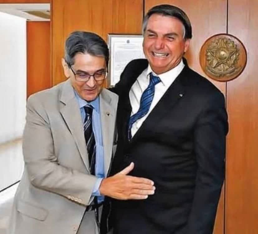 Bolsonaro tenta se desvincular de Jefferson: “Não tem nenhuma foto dele comigo”