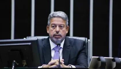 Bancadas do PDT e Republicanos decidem apoiar reeleição de Lira na presidência da Câmara