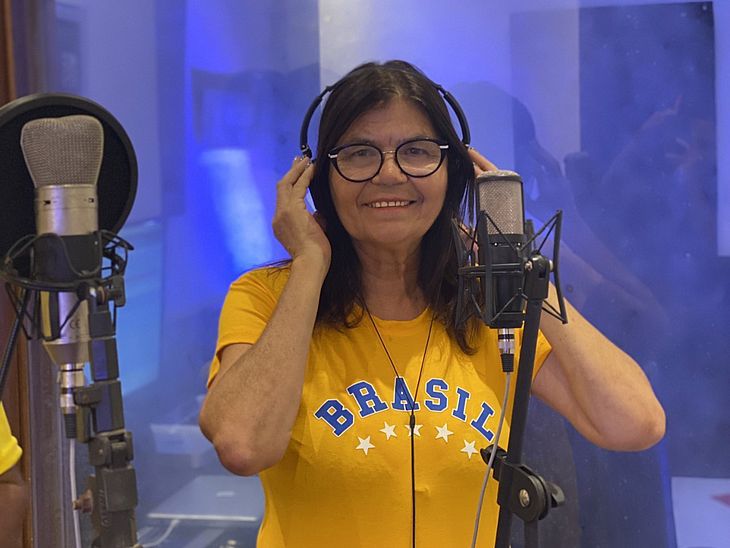 Alagoana lança frevo para a torcida pela hexa da seleção brasileira