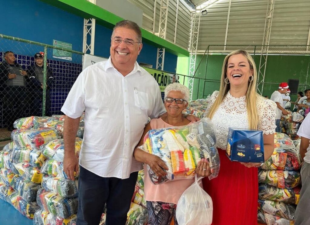 George Clemente participa de distribuição de cestas básicas com população de São Miguel dos Campos