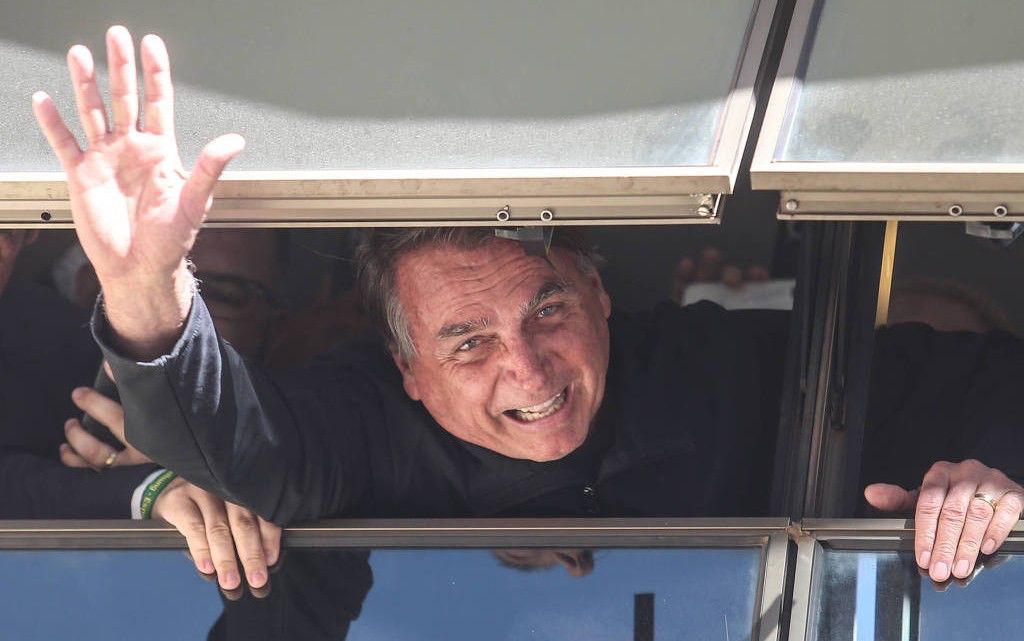 Bolsonaro diz a aliados que quer ser candidato ao Senado em 2026