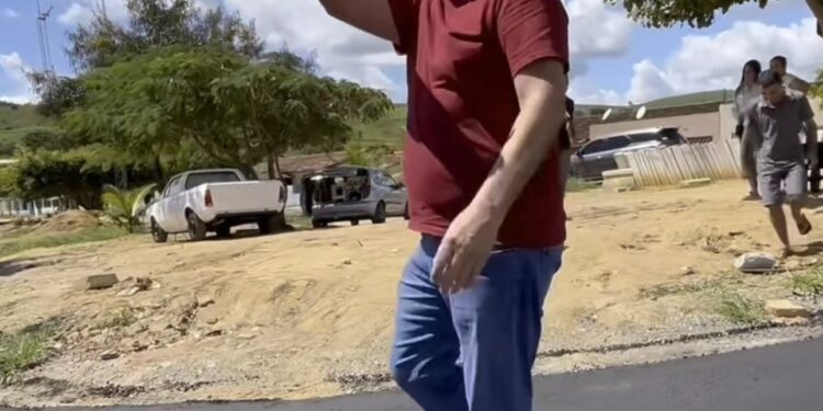 Geo Cruz comemora andamento de obras em Ibateguara