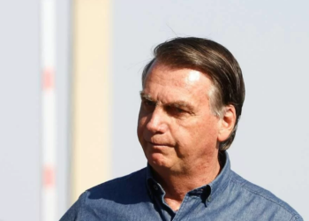 Ação no TSE que decidirá se Bolsonaro ficará inelegível só depende do relator para ir ao plenário