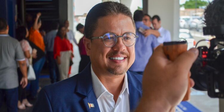 Secretário Especial do Esporte critica falta de investimentos para o setor em Maceió