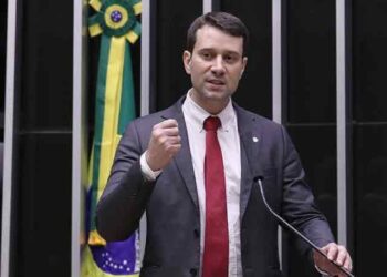 Projeto de lei que reduz para 30 dias prazo para perícia médica no INSS é apresentado por deputado alagoano