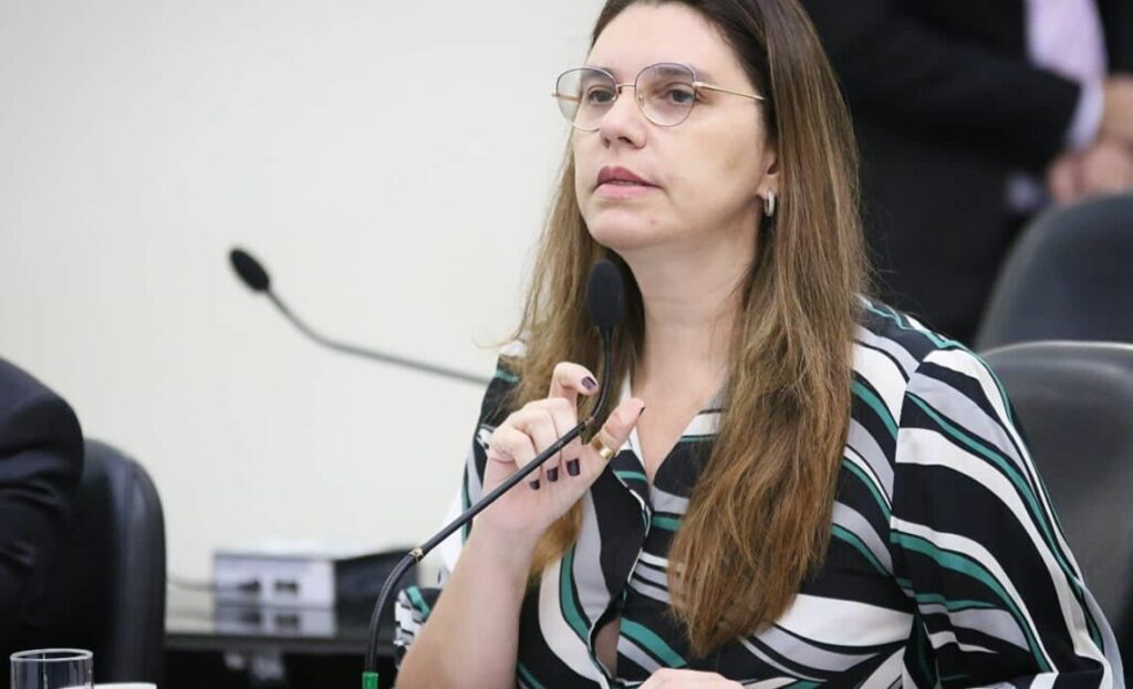 Ex-deputada Jó Pereira fala sobre os desafios à frente da Educação em Maceió