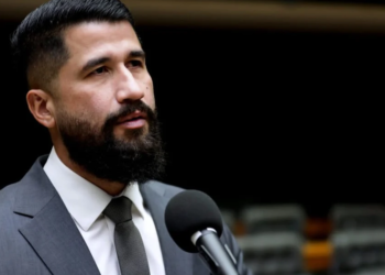 Requerimento assinado por Fabio Costa, com 30 deputados, pedem a prisão de Gonçalves Dias