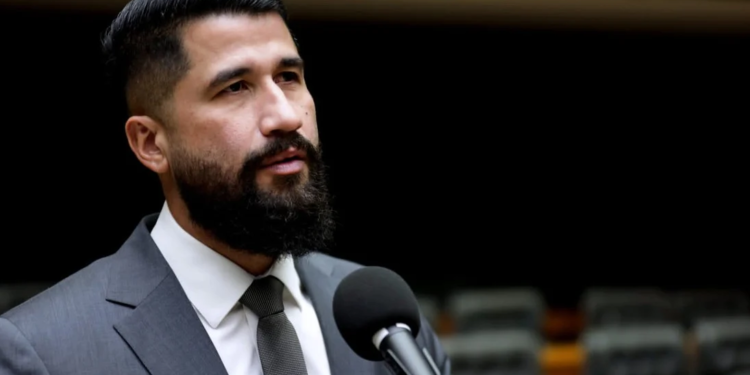 Requerimento assinado por Fabio Costa, com 30 deputados, pedem a prisão de Gonçalves Dias