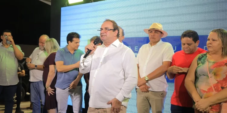 O lixo que não suja o nome de Luciano Barbosa