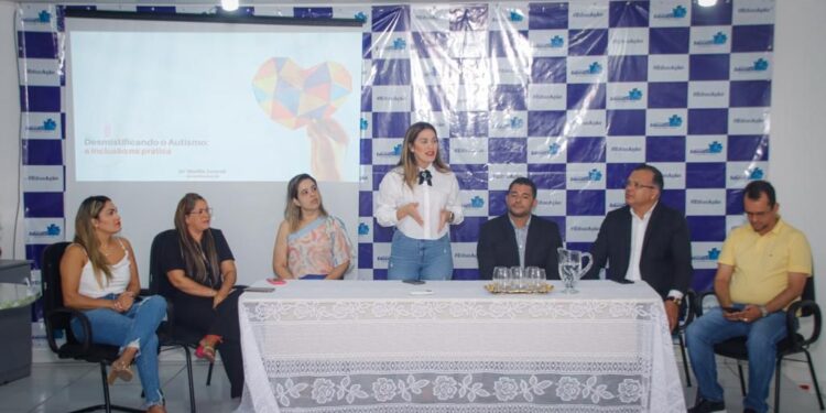 São José da Laje: A Santa Casa Sem Fronteiras realiza palestra de conscientização sobre o autismo
