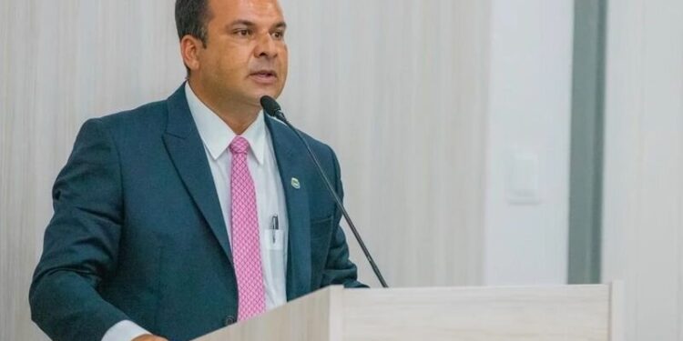 “Quem protege tanto essa Satanás?”; Na Câmara, vereador rasga o verbo contra Braskem