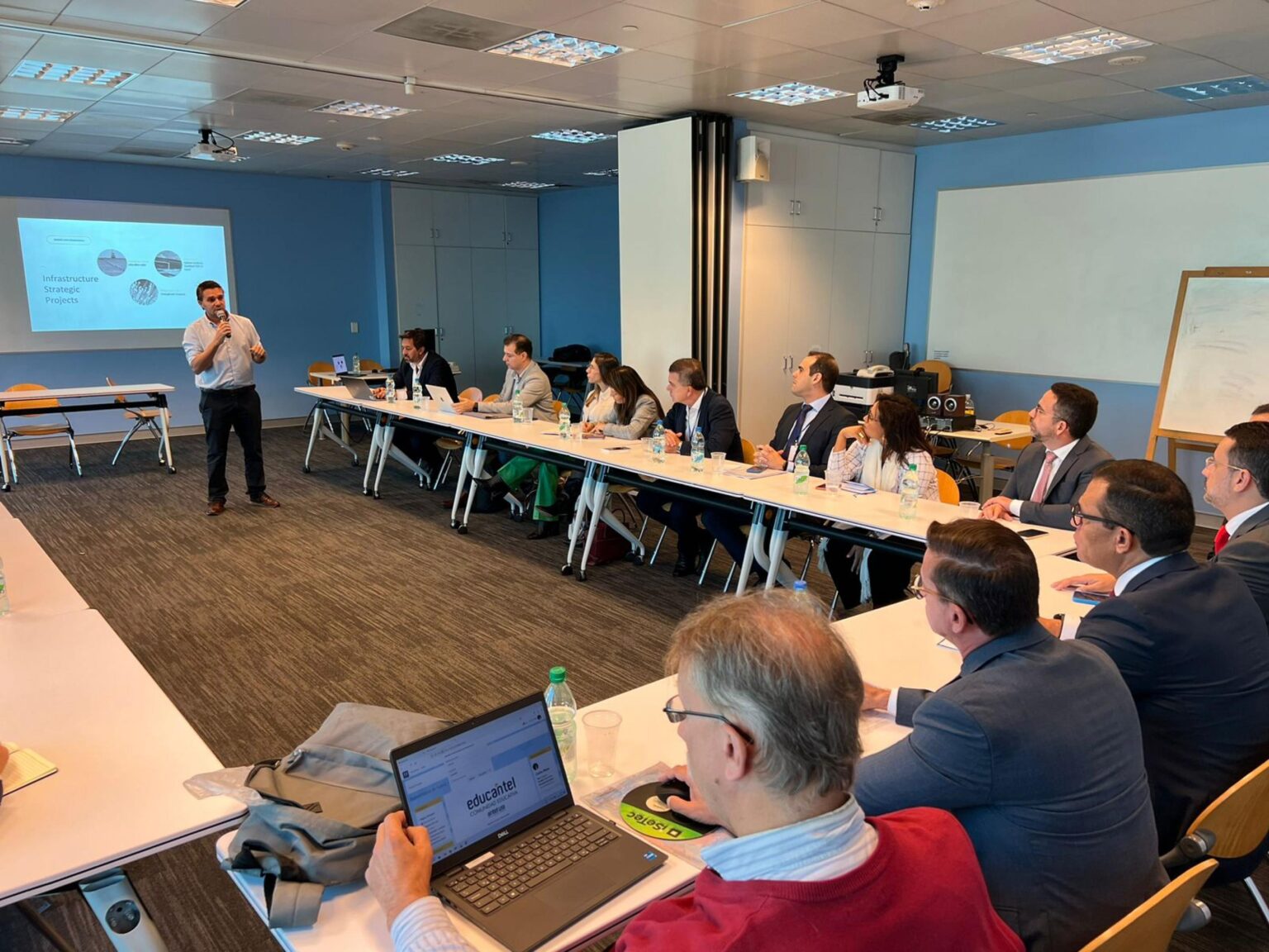 Governo estuda ampliação de serviços digitais em Alagoas