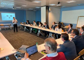 Governo estuda ampliação de serviços digitais em Alagoas