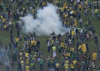 STF tem 8 votos para tornar réus 100 envolvidos em atos golpistas