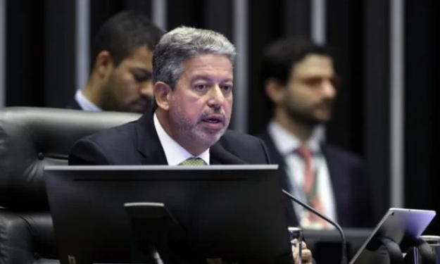 Lira instaura 3 CPIs: do MST, das Americanas e das fraudes no futebol