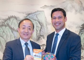 Na China, Rodrigo Cunha propõe intercâmbio com Xangai para fazer de AL um estado turístico voltado aos chineses