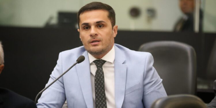 Projeto de Lei de Alexandre Ayres quer garantir atendimento prioritário às pessoas com diabetes mellitus nos serviços de saúde em AL