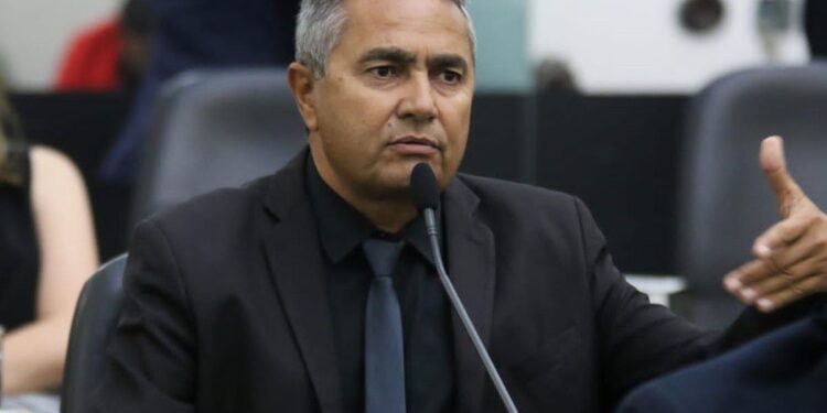 Deputado alerta para a desvalorização de áreas próximas ao afundamento dos bairros em Maceió