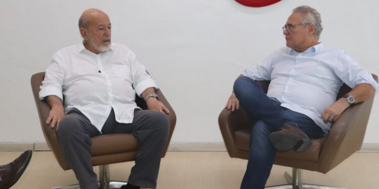 Lyra se reúne com Renan Calheiros para diálogo sobre a Braskem