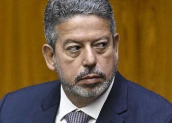 Lula sinaliza que nomeará aliado de Lira para TRF-1