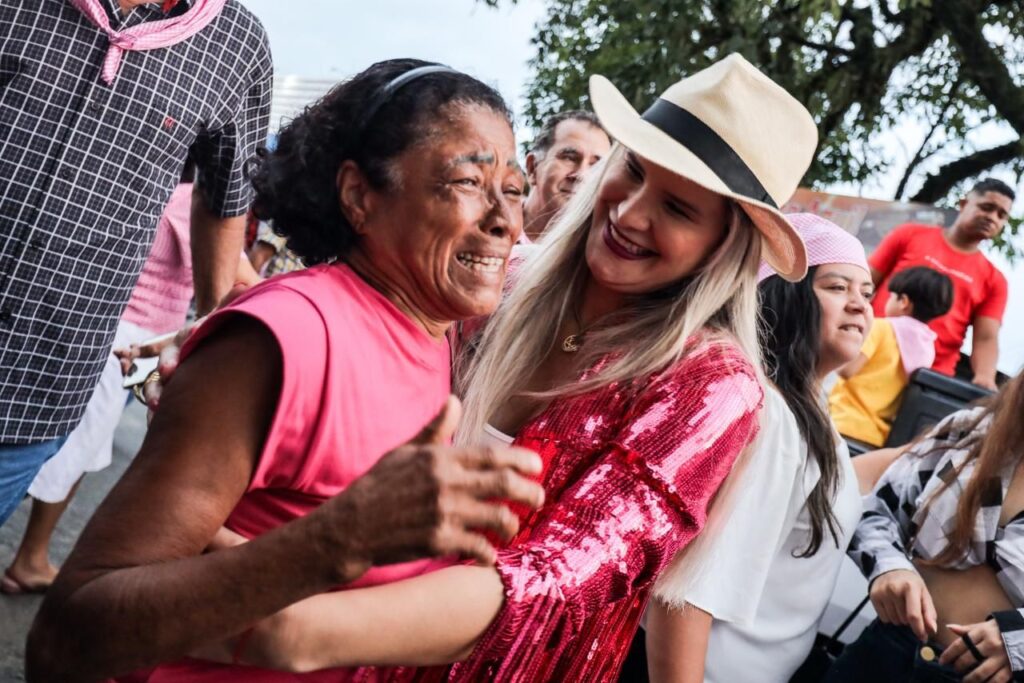 Prefeita Ceci celebra sucesso do tradicional Casamento Matuto em Atalaia: “valorização da cultura local”