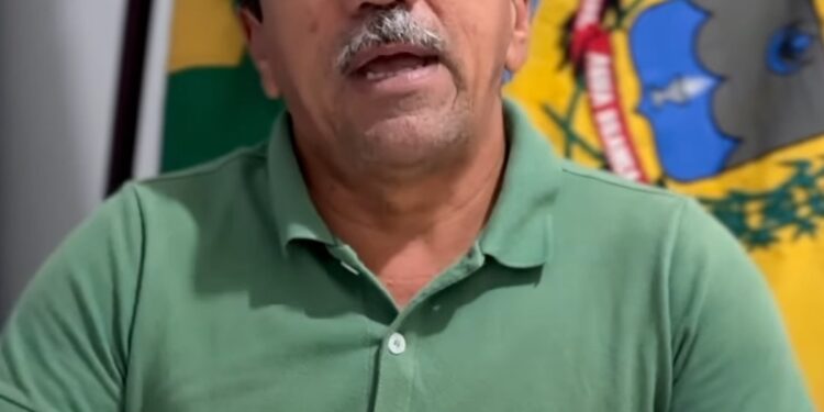 Prefeito José Carlos assina obra para construção de portal na entrada da cidade de Água Branca