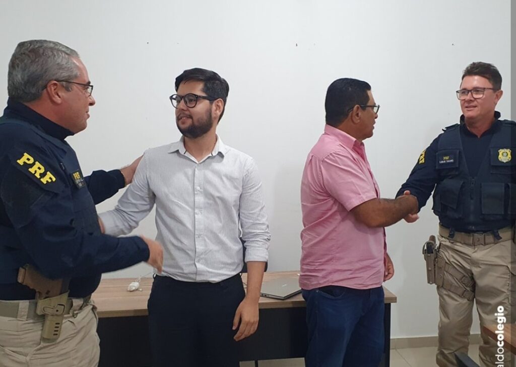 Prefeitura de Porto Real do Colégio firma termo com a PRF para recolhimento de animais nas rodovias federais