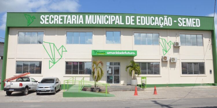 Prefeitura de São Miguel dos Campos anuncia aumento de 9% para a Educação