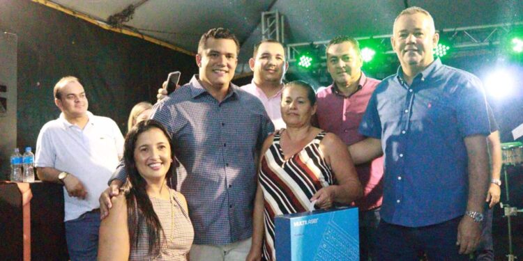 Prefeito Bruno Feijó valoriza e incentiva a educação com o Programa Matrícula Premiada