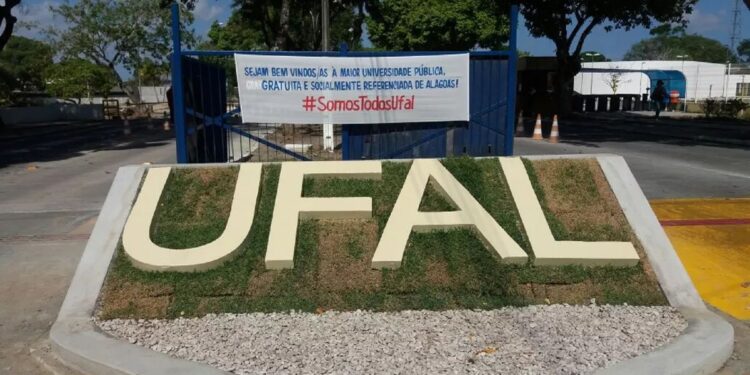 Concurso da UFAL: Confira os cargos, datas das provas, salários e edital