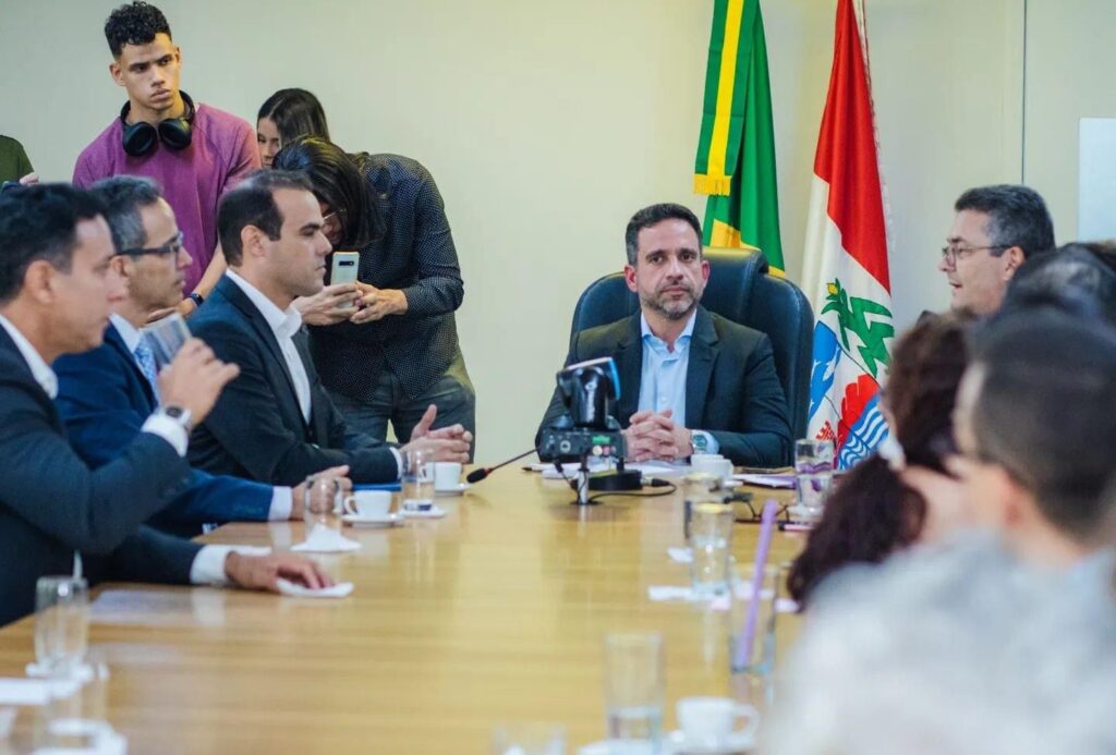 Servidores rejeitam proposta do governo e cobram reajuste de 5,79% em julho