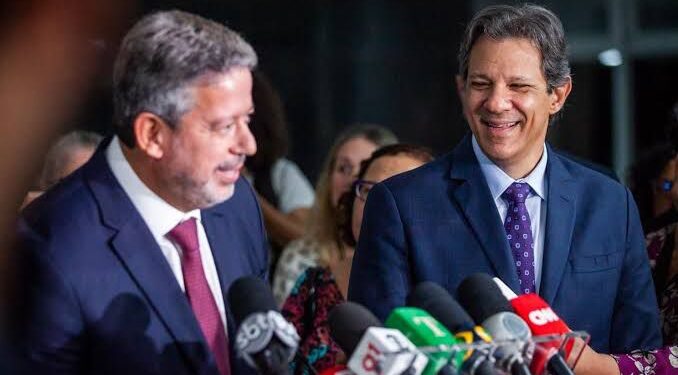 Aproximação do ministro Fernando Haddad com Arthur Lira foi decisiva para aprovar medidas econômicas