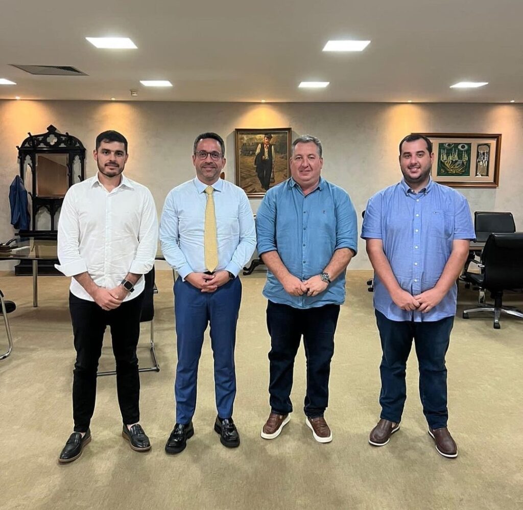 Prefeito Henrique Vieira se reúne com Paulo Dantas para discutir novos investimentos em Porto de Pedras