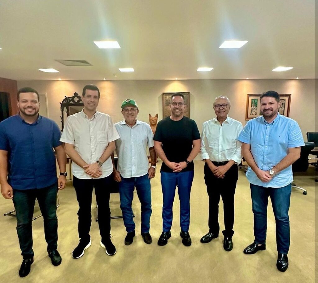 Prefeito Hugo Wanderley participa de reunião com o governador Paulo Dantas no Palácio da República