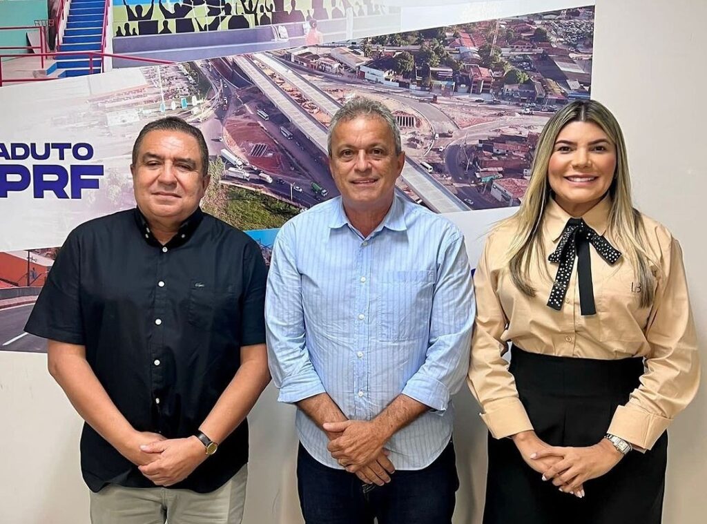 Prefeita Jeane Moura se reúne com secretário de Transporte para discutir obra em Senador Rui Palmeira